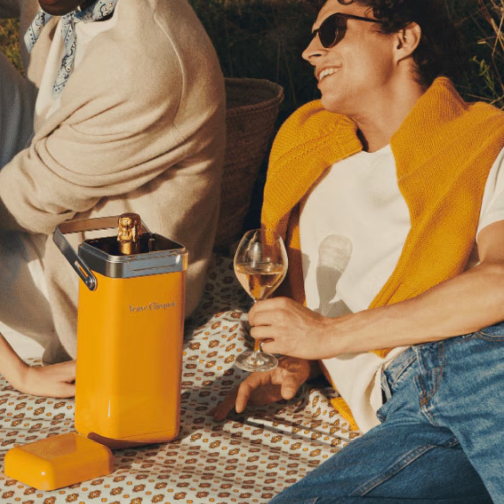 NEW authentic VEUVE CLICQUOT ROSE COOLER - Picture 8 of 9
